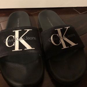 CALVIN KLEIN SLIDES🖤